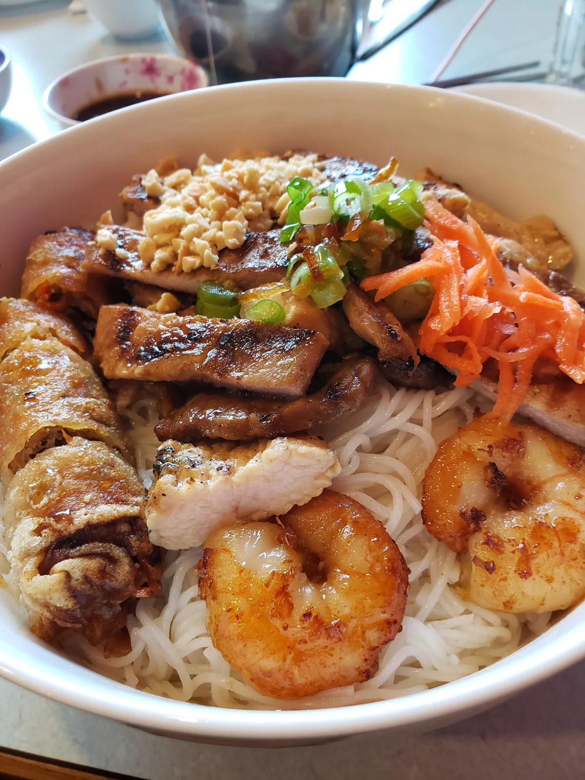 vietnamese roll on vermicelli